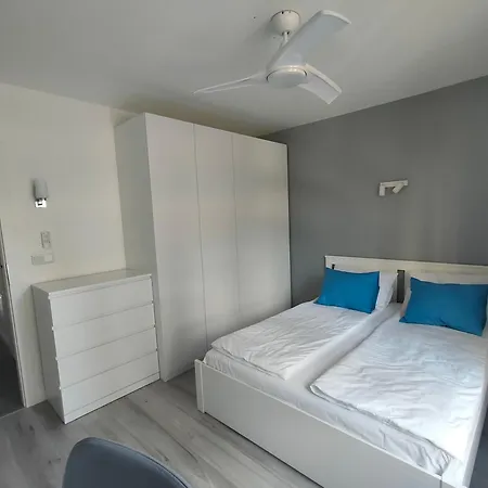 Alloggio in famiglia 3-bedroom With 2 Free Parking Spots - Tauron Arena