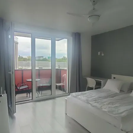 Ubytování v soukromí 3-bedroom With 2 Free Parking Spots - Tauron Arena Krakov