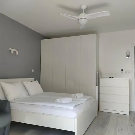 Ubytování v soukromí 3-bedroom With 2 Free Parking Spots - Tauron Arena Krakov