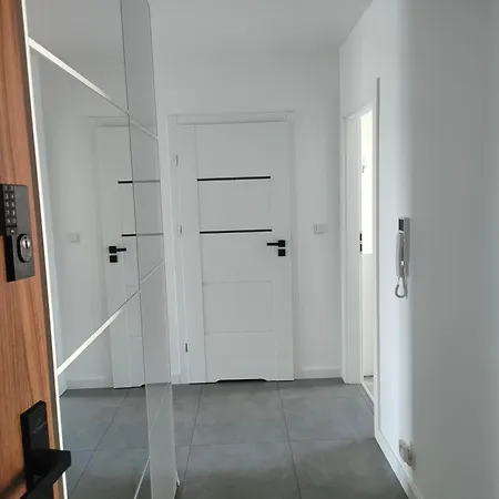 3-bedroom With 2 Free Parking Spots - Tauron Arena