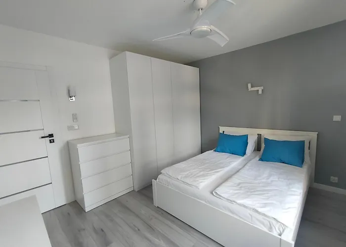 3-bedroom With 2 Free Parking Spots - Tauron Arena *