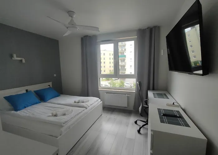 3-bedroom With 2 Free Parking Spots - Tauron Arena *