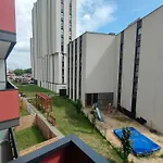3-bedroom With 2 Free Parking Spots - Tauron Arena Δωμάτια σε οικογενειακή κατοικία Krasków