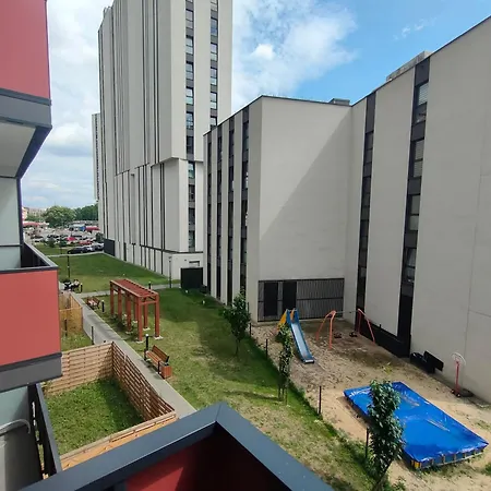 3-bedroom With 2 Free Parking Spots - Tauron Arena Séjour chez l'habitant Cracovie